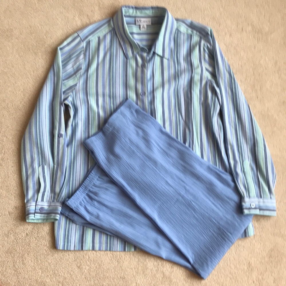 Light blue blouse and pants set, size large/12